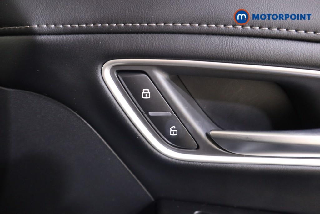 Mg Motor Uk ZS Trophy Automatic Petrol-Electric Hybrid SUV - Stock Number (1616868) - 12th supplementary image