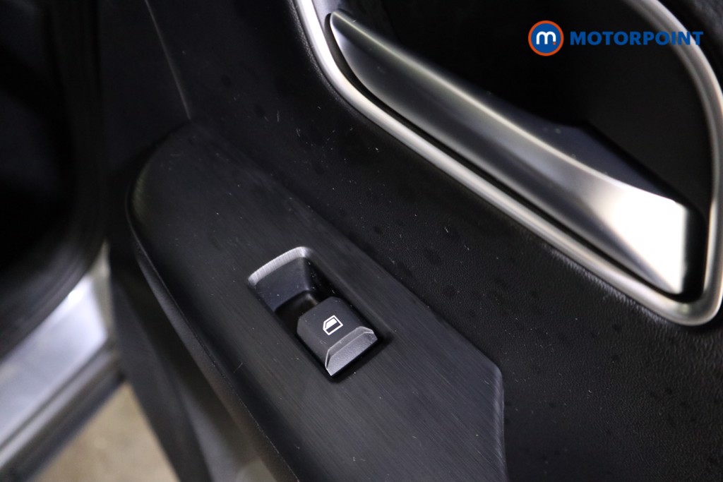 Mg Motor Uk ZS Trophy Automatic Petrol-Electric Hybrid SUV - Stock Number (1616898) - 21st supplementary image