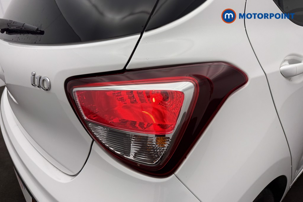 Hyundai I10 Play Manual Petrol Hatchback - Stock Number (1617343) - 17th supplementary image