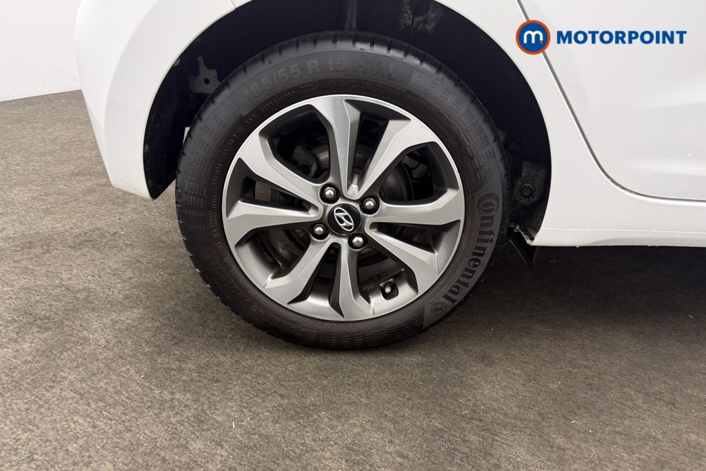 Hyundai I10 Play Manual Petrol Hatchback - Stock Number (1617343) - 23rd supplementary image