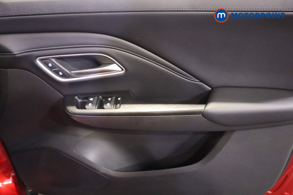 Mg Motor Uk ZS Trophy Automatic Petrol-Electric Hybrid SUV - Stock Number (1617740) - 13th supplementary image