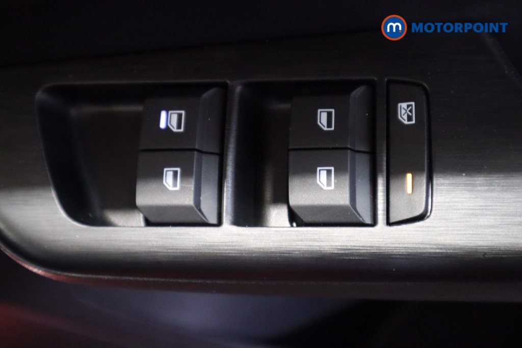 Mg Motor Uk ZS Trophy Automatic Petrol-Electric Hybrid SUV - Stock Number (1617740) - 15th supplementary image