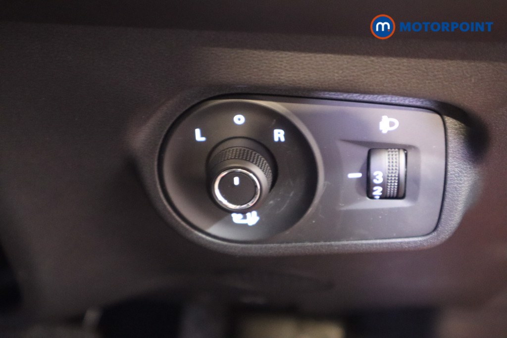 Mg Motor Uk ZS Trophy Automatic Petrol-Electric Hybrid SUV - Stock Number (1617740) - 17th supplementary image