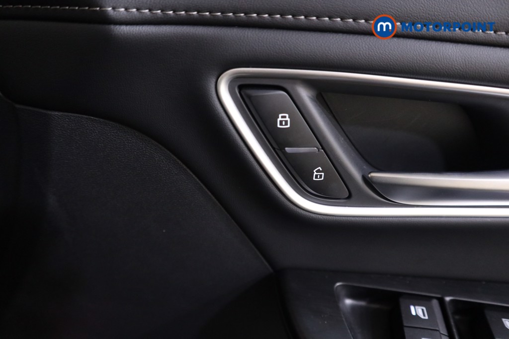 Mg Motor Uk ZS Trophy Automatic Petrol-Electric Hybrid SUV - Stock Number (1617750) - 14th supplementary image