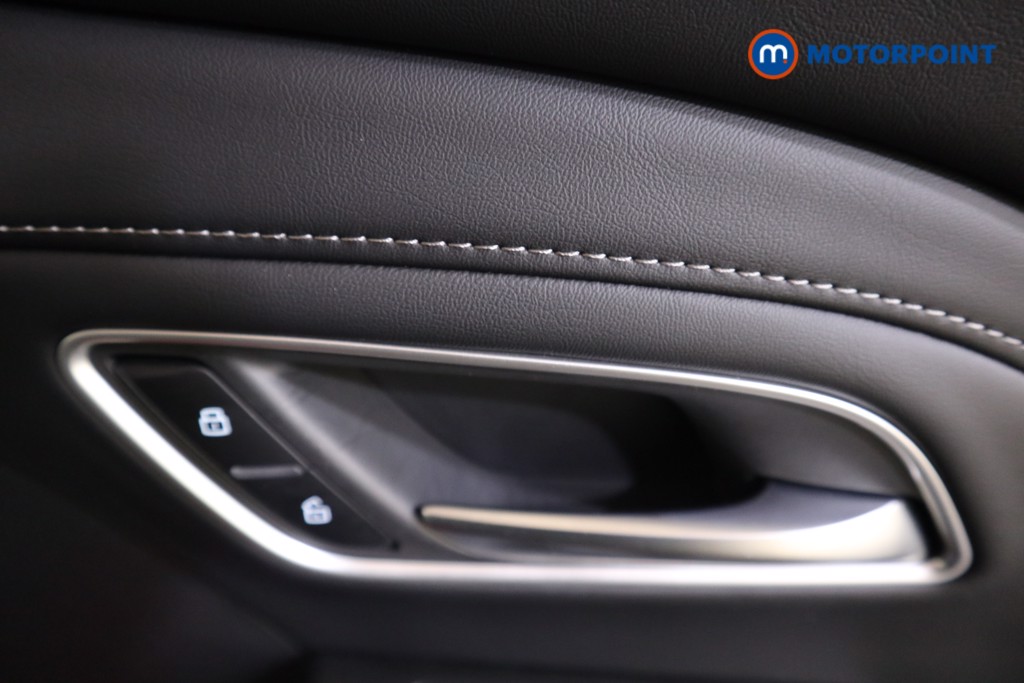 Mg Motor Uk ZS Trophy Automatic Petrol-Electric Hybrid SUV - Stock Number (1617805) - 14th supplementary image