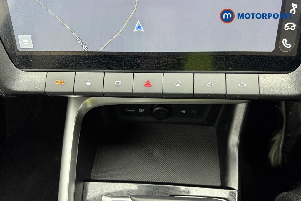 Mg Motor Uk ZS Trophy Automatic Petrol-Electric Hybrid SUV - Stock Number (1617840) - 13th supplementary image