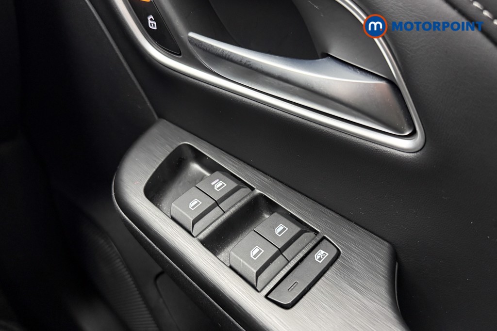 Mg Motor Uk ZS Trophy Automatic Petrol-Electric Hybrid SUV - Stock Number (1617840) - 16th supplementary image