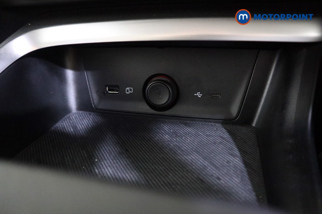 Mg Motor Uk ZS Trophy Automatic Petrol-Electric Hybrid SUV - Stock Number (1617865) - 9th supplementary image