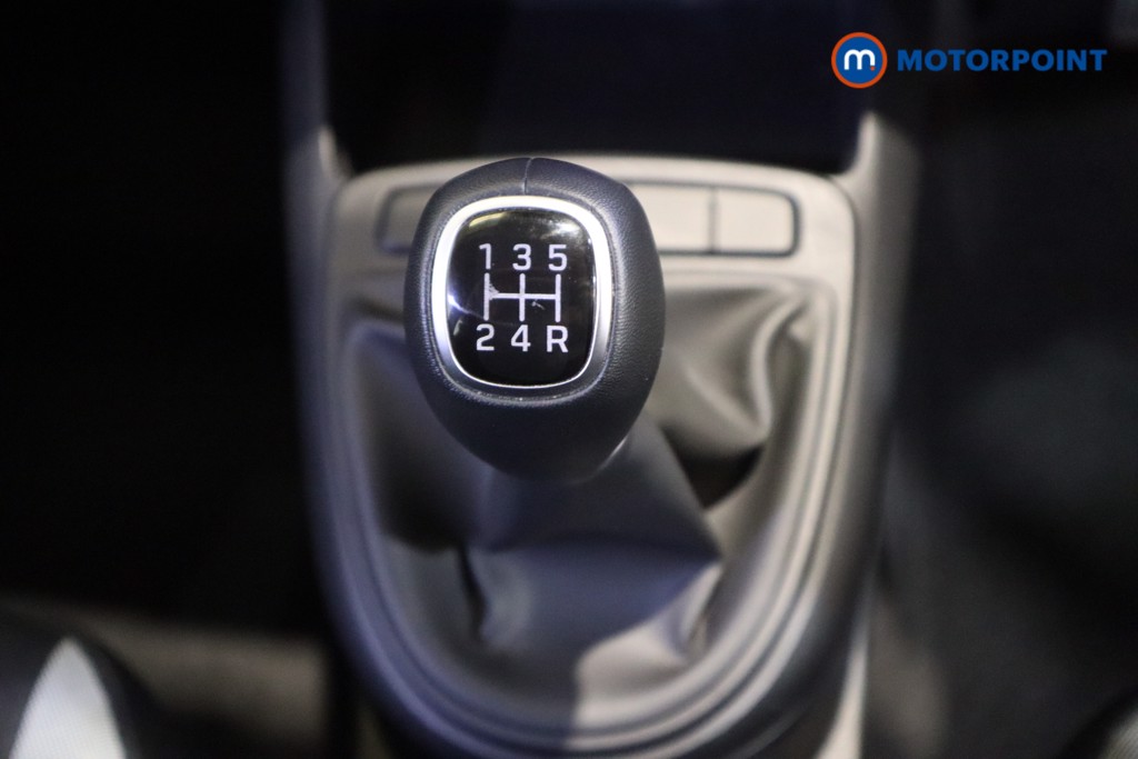 Hyundai I10 Advance Manual Petrol Hatchback - Stock Number (1618120) - 5th supplementary image