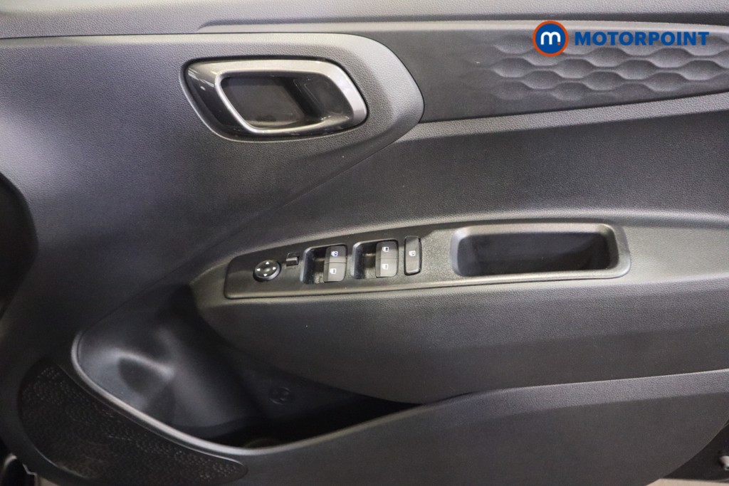 Hyundai I10 Advance Manual Petrol Hatchback - Stock Number (1618120) - 13th supplementary image