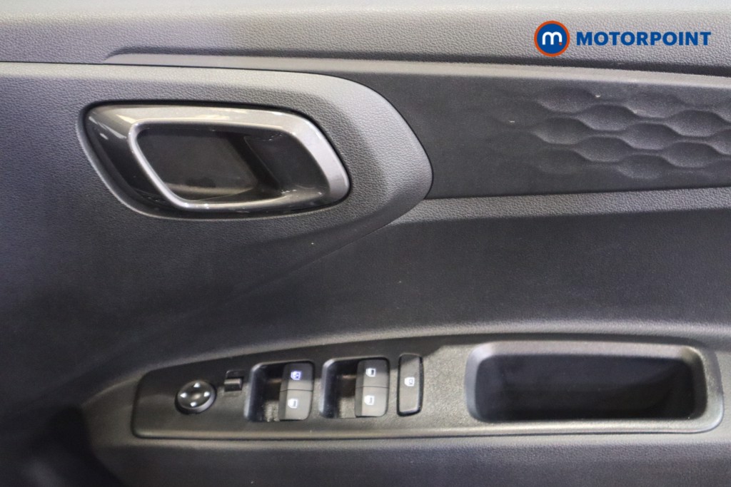 Hyundai I10 Advance Manual Petrol Hatchback - Stock Number (1618120) - 14th supplementary image