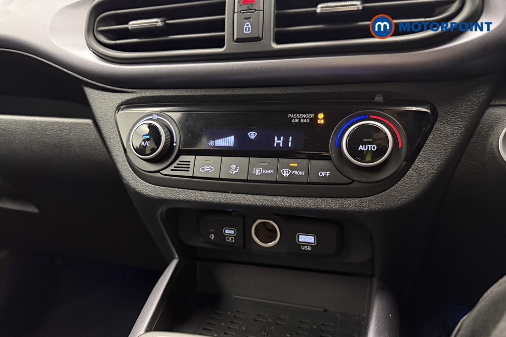 Hyundai I10 Premium Automatic Petrol Hatchback - Stock Number (1618130) - 13th supplementary image