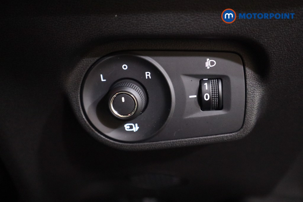 Mg Motor Uk ZS Trophy Automatic Petrol-Electric Hybrid SUV - Stock Number (1618186) - 13th supplementary image