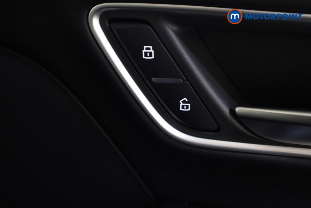 Mg Motor Uk ZS Trophy Automatic Petrol-Electric Hybrid SUV - Stock Number (1618186) - 14th supplementary image