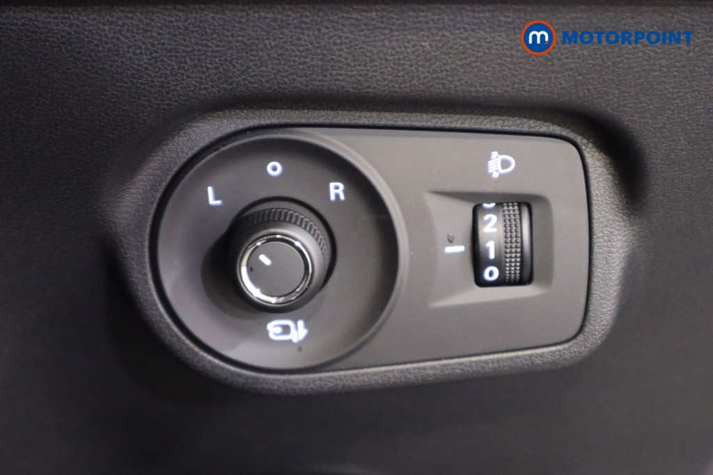 Mg Motor Uk ZS Trophy Automatic Petrol-Electric Hybrid SUV - Stock Number (1618395) - 17th supplementary image