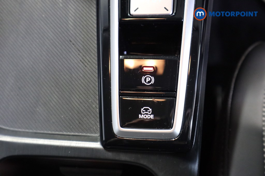 Mg Motor Uk ZS Trophy Automatic Petrol-Electric Hybrid SUV - Stock Number (1618397) - 9th supplementary image