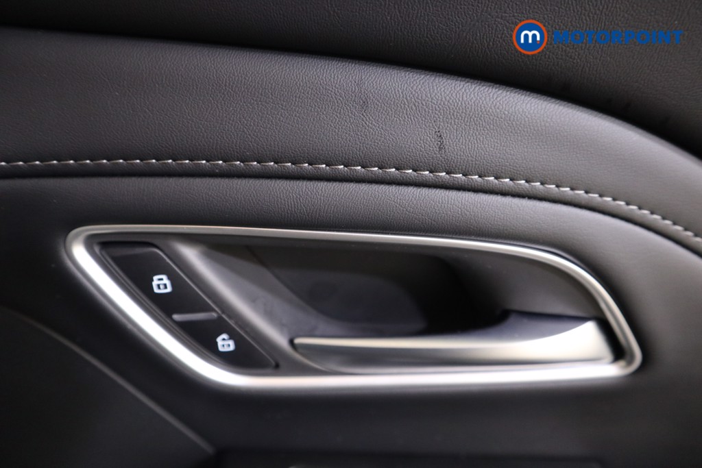 Mg Motor Uk ZS Trophy Automatic Petrol-Electric Hybrid SUV - Stock Number (1618397) - 15th supplementary image