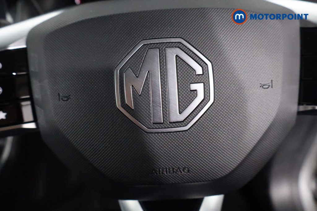 Mg Motor Uk ZS Trophy Automatic Petrol-Electric Hybrid SUV - Stock Number (1618404) - 13th supplementary image