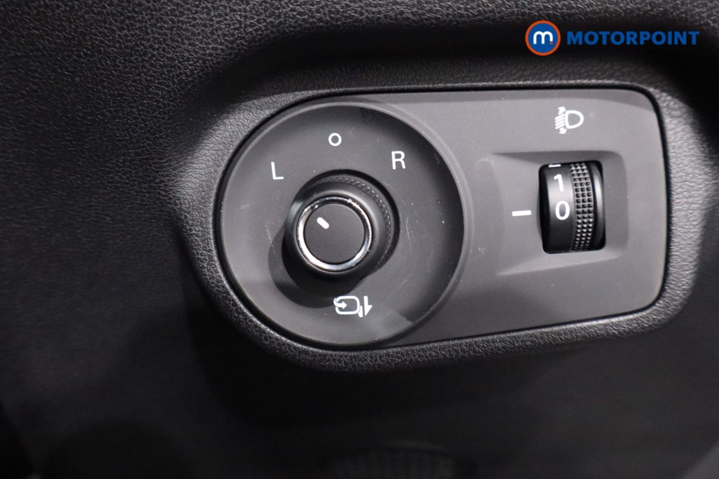 Mg Motor Uk ZS Trophy Automatic Petrol-Electric Hybrid SUV - Stock Number (1618404) - 17th supplementary image