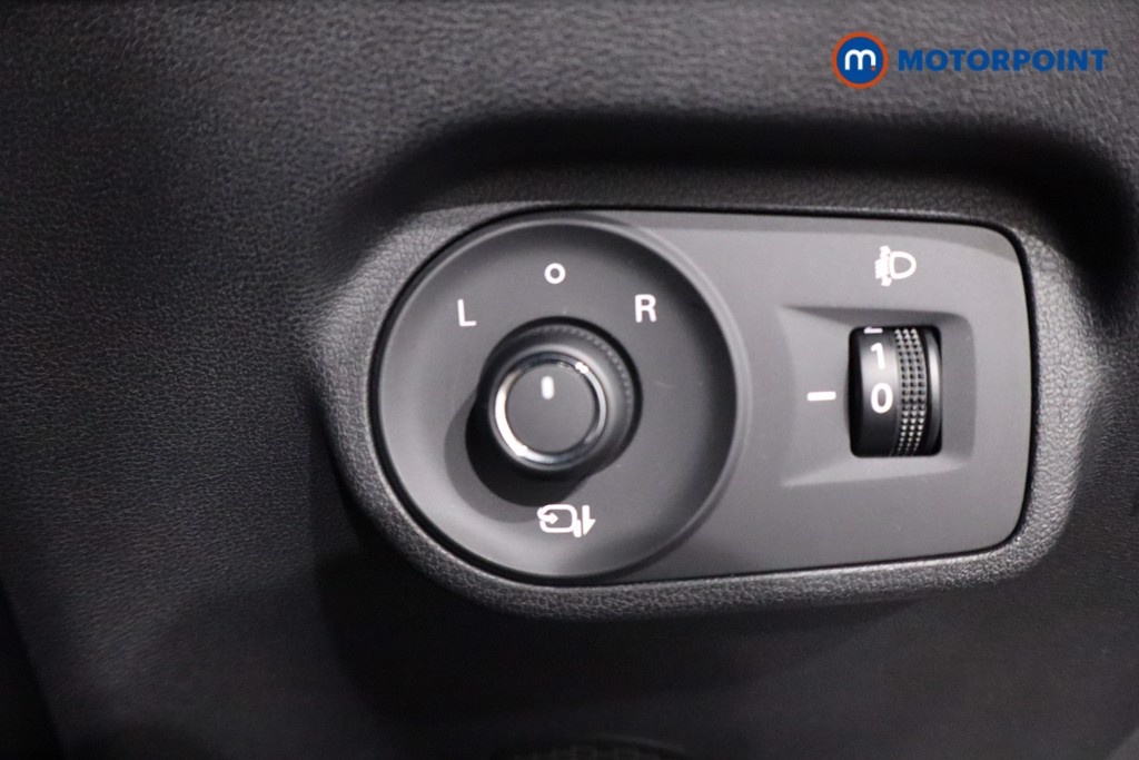 Mg Motor Uk ZS Trophy Automatic Petrol-Electric Hybrid SUV - Stock Number (1618419) - 17th supplementary image