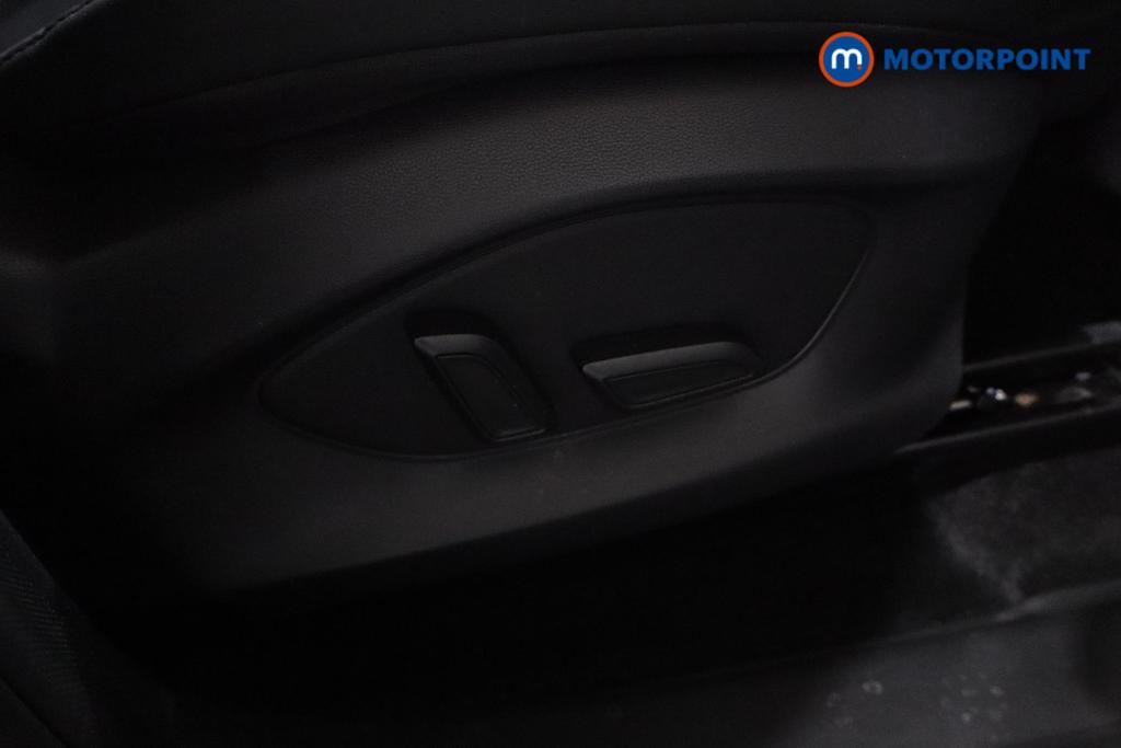 Mg Motor Uk ZS Trophy Automatic Petrol-Electric Hybrid SUV - Stock Number (1618421) - 13th supplementary image