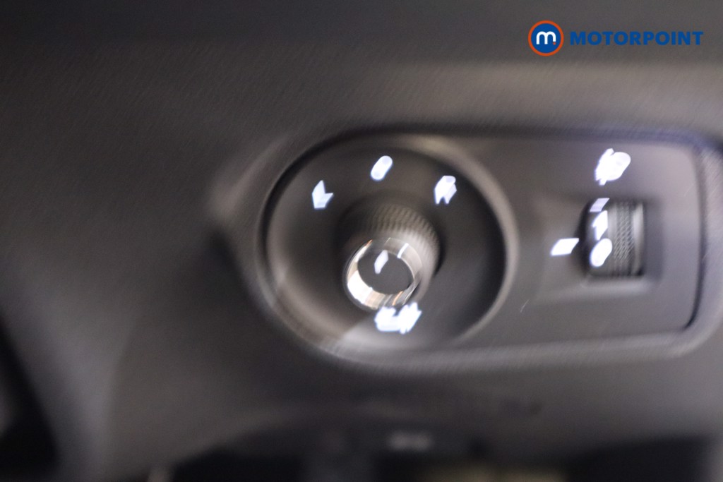 Mg Motor Uk ZS Trophy Automatic Petrol-Electric Hybrid SUV - Stock Number (1618428) - 17th supplementary image