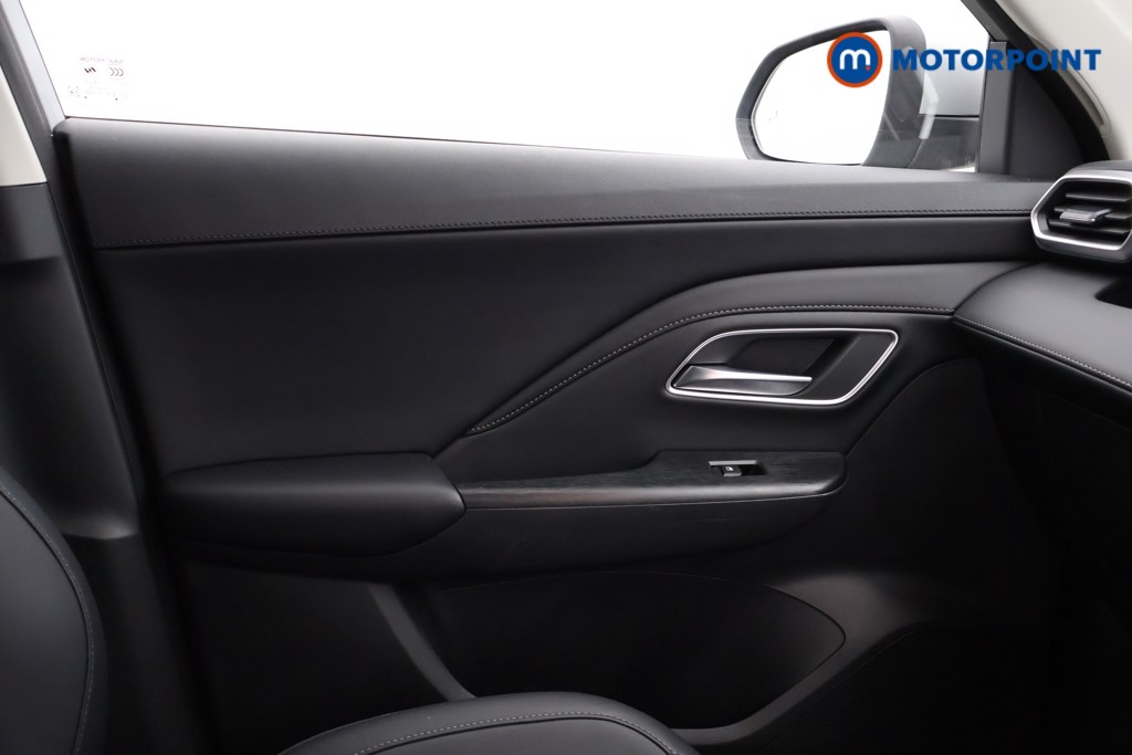 Mg Motor Uk ZS Trophy Automatic Petrol-Electric Hybrid SUV - Stock Number (1618448) - 13th supplementary image