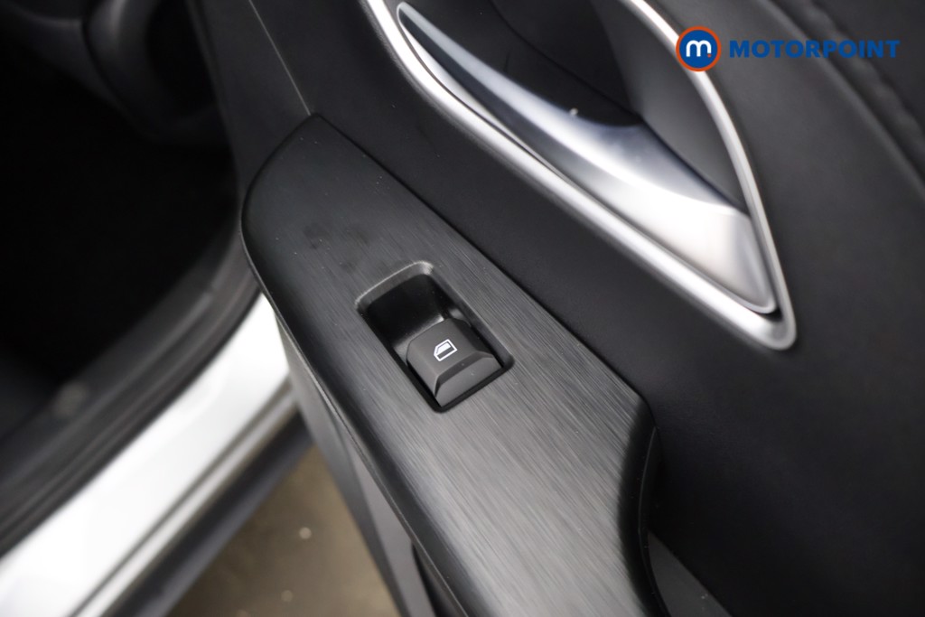 Mg Motor Uk ZS Trophy Automatic Petrol-Electric Hybrid SUV - Stock Number (1618448) - 23rd supplementary image