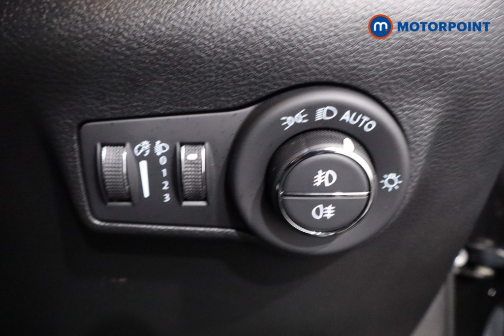 Jeep Compass S Model Automatic Petrol Plug-In Hybrid SUV - Stock Number (1618457) - 17th supplementary image