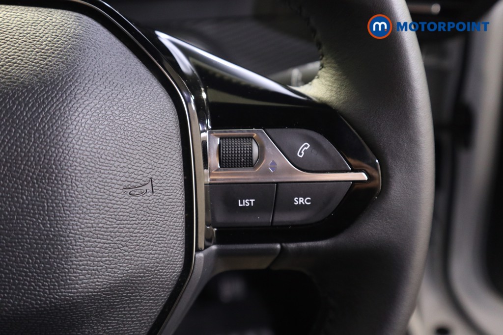 Peugeot 2008 Allure Manual Petrol SUV - Stock Number (1618487) - 6th supplementary image