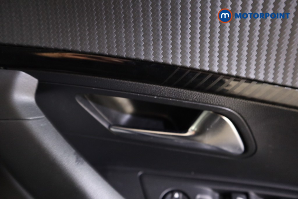 Peugeot 2008 Allure Manual Petrol SUV - Stock Number (1618487) - 17th supplementary image
