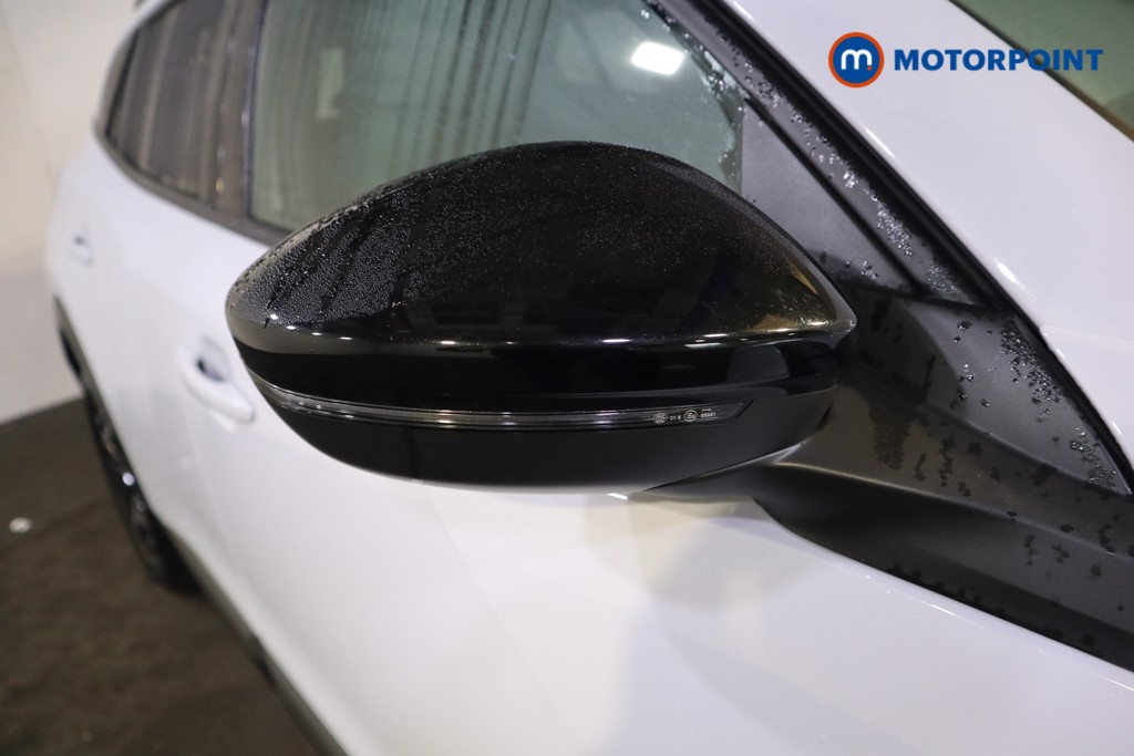 Peugeot 2008 Allure Manual Petrol SUV - Stock Number (1618487) - 34th supplementary image