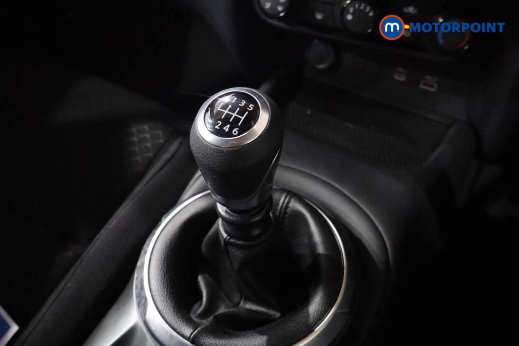 Nissan Juke Acenta Premium Manual Petrol SUV - Stock Number (1618542) - 5th supplementary image