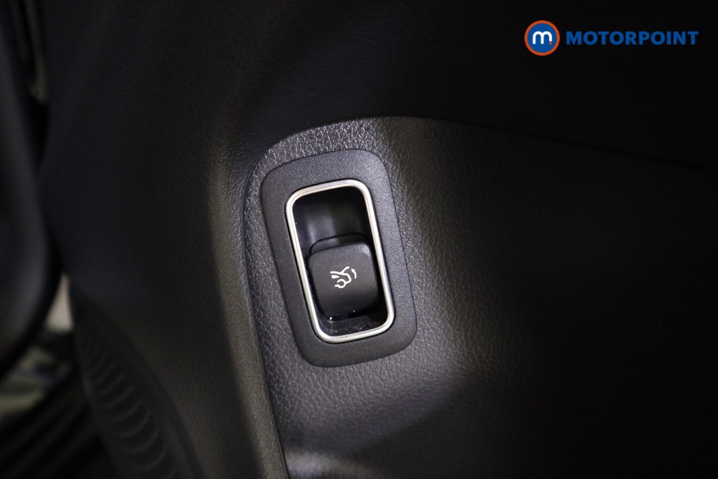 Mercedes-Benz CLA Amg Line Automatic Petrol Coupe - Stock Number (1618829) - 13th supplementary image