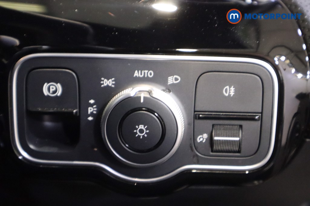 Mercedes-Benz A Class Amg Line Automatic Petrol Hatchback - Stock Number (1619581) - 17th supplementary image