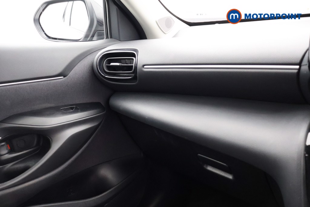 Toyota Yaris Cross Icon Automatic Petrol-Electric Hybrid Estate - Stock Number (1619779) - 9th supplementary image