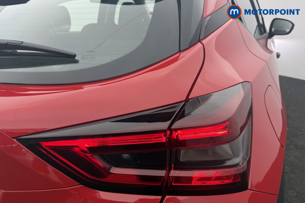 Nissan Juke Acenta Premium Manual Petrol SUV - Stock Number (1619894) - 16th supplementary image