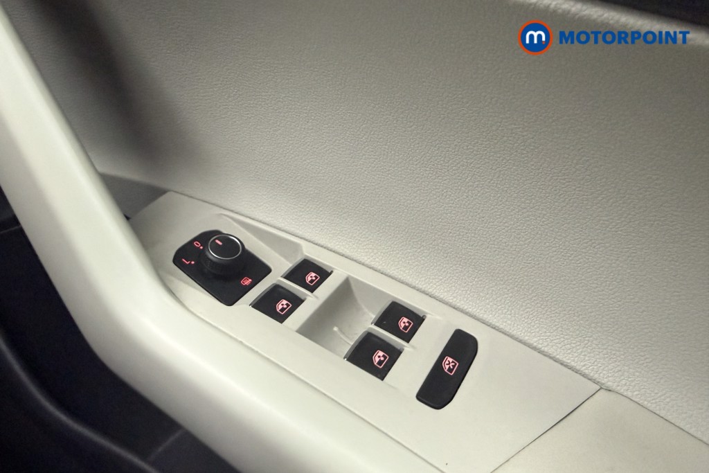 Volkswagen Polo Beats Manual Petrol Hatchback - Stock Number (1620060) - 15th supplementary image