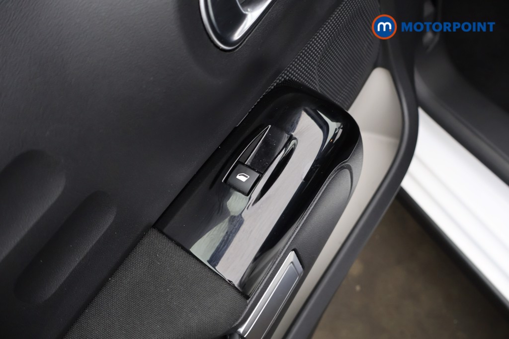 Citroen C3 Plus Manual Petrol Hatchback - Stock Number (1620606) - 31st supplementary image