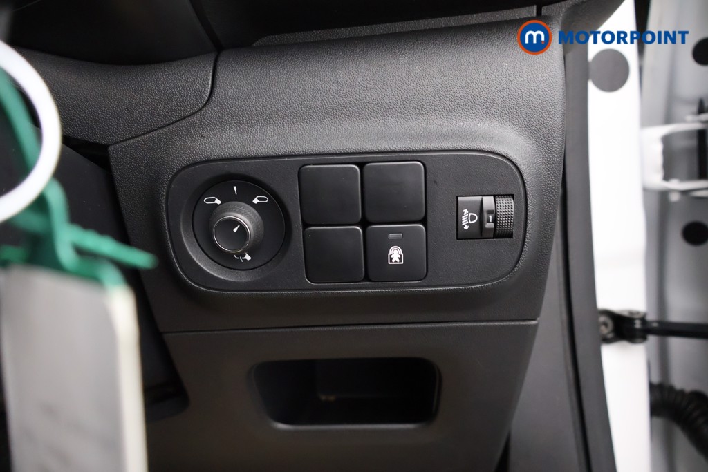 Citroen C3 Plus Manual Petrol Hatchback - Stock Number (1620607) - 12th supplementary image