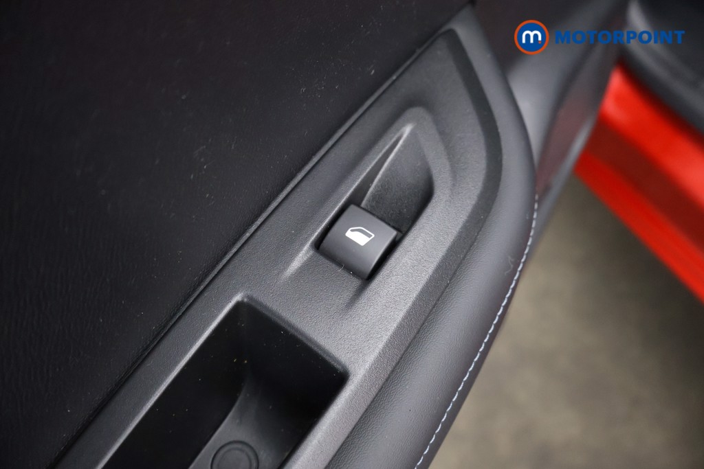 Peugeot 2008 Allure Premium Manual Petrol SUV - Stock Number (1620608) - 31st supplementary image