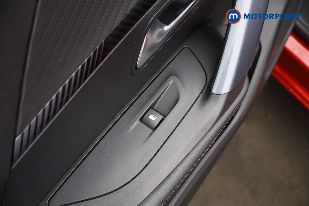 Peugeot 2008 Allure Premium Manual Petrol SUV - Stock Number (1620608) - 33rd supplementary image