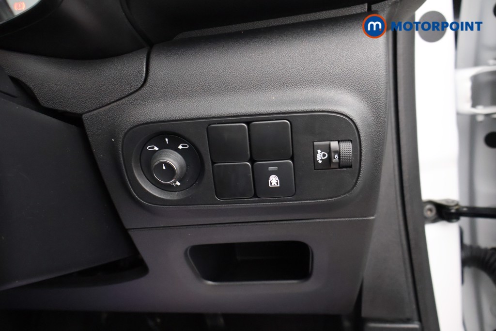 Citroen C3 Plus Manual Petrol Hatchback - Stock Number (1620615) - 12th supplementary image