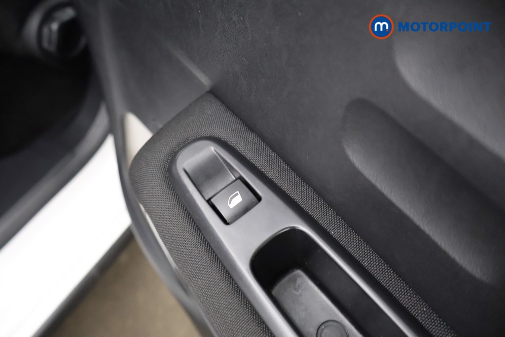 Citroen C3 Plus Manual Petrol Hatchback - Stock Number (1620615) - 25th supplementary image