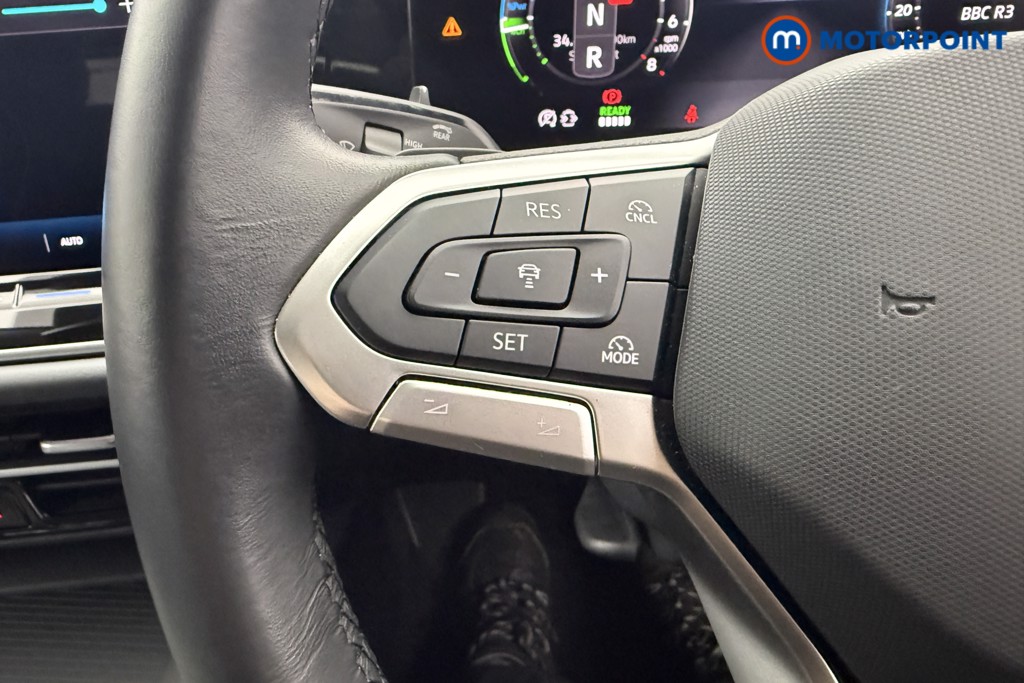 Volkswagen Passat Life Automatic Petrol Plug-In Hybrid Estate - Stock Number (1620873) - 5th supplementary image