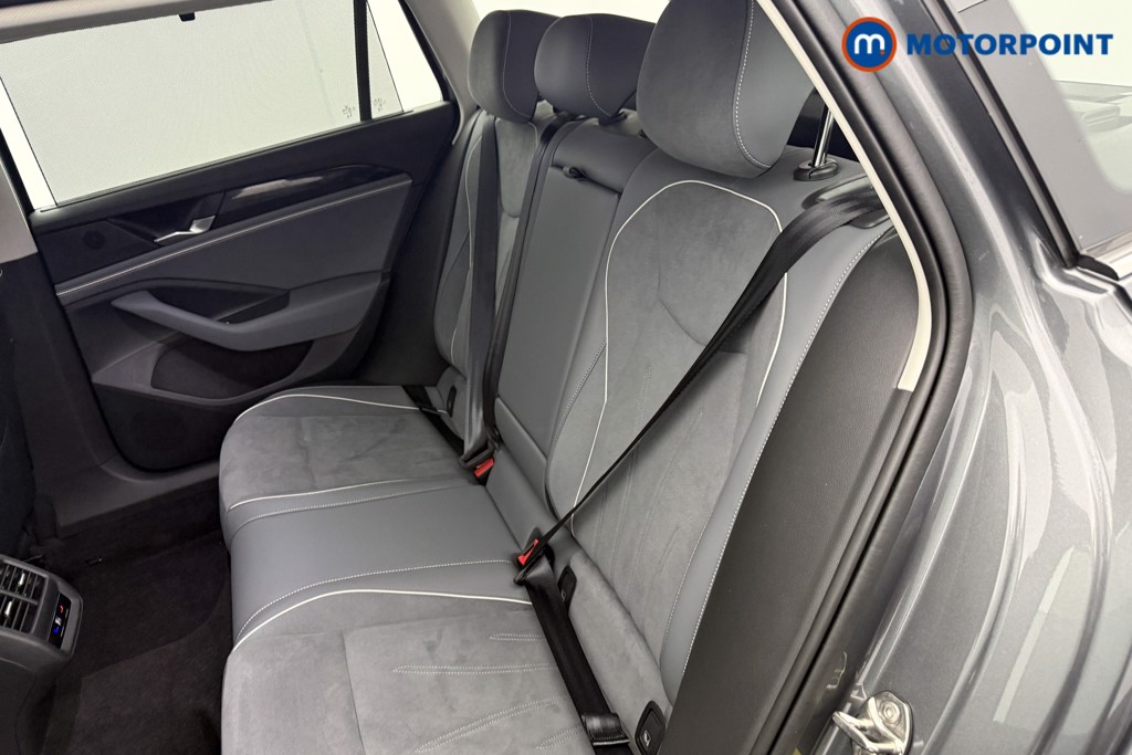 Volkswagen Passat Life Automatic Petrol Plug-In Hybrid Estate - Stock Number (1620873) - 12th supplementary image