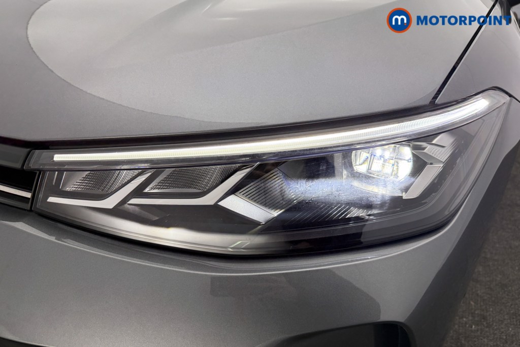 Volkswagen Passat Life Automatic Petrol Plug-In Hybrid Estate - Stock Number (1620873) - 15th supplementary image