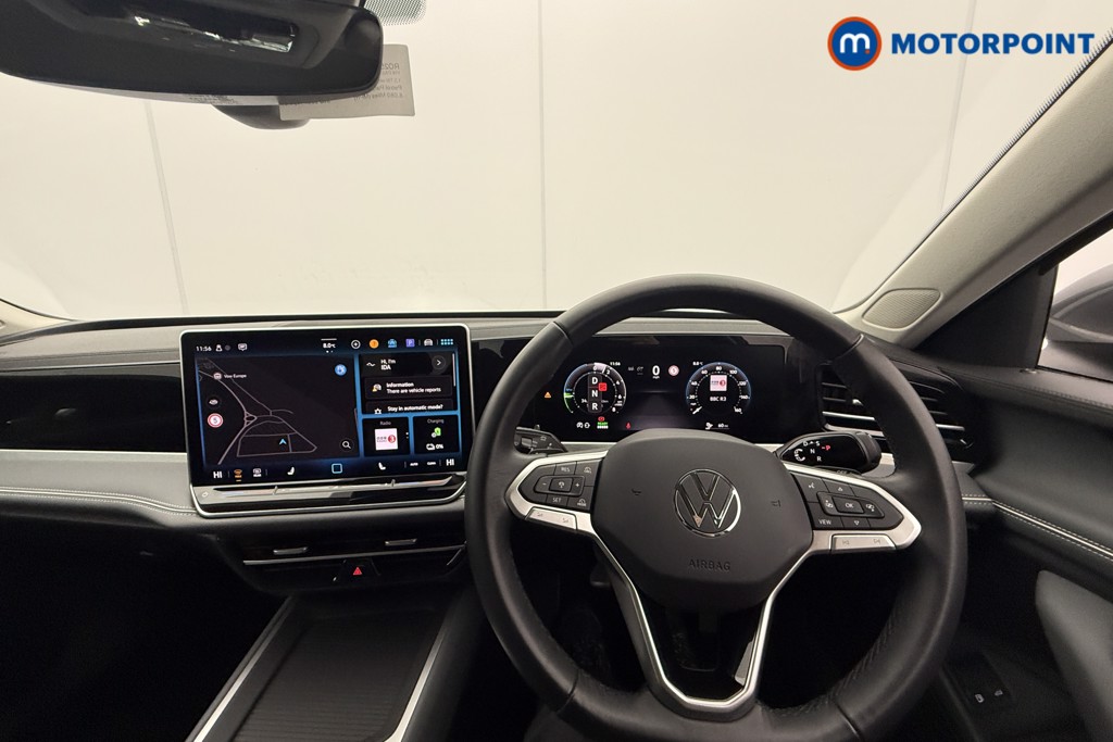 Volkswagen Passat Life Automatic Petrol Plug-In Hybrid Estate - Stock Number (1620873) - 1st supplementary image