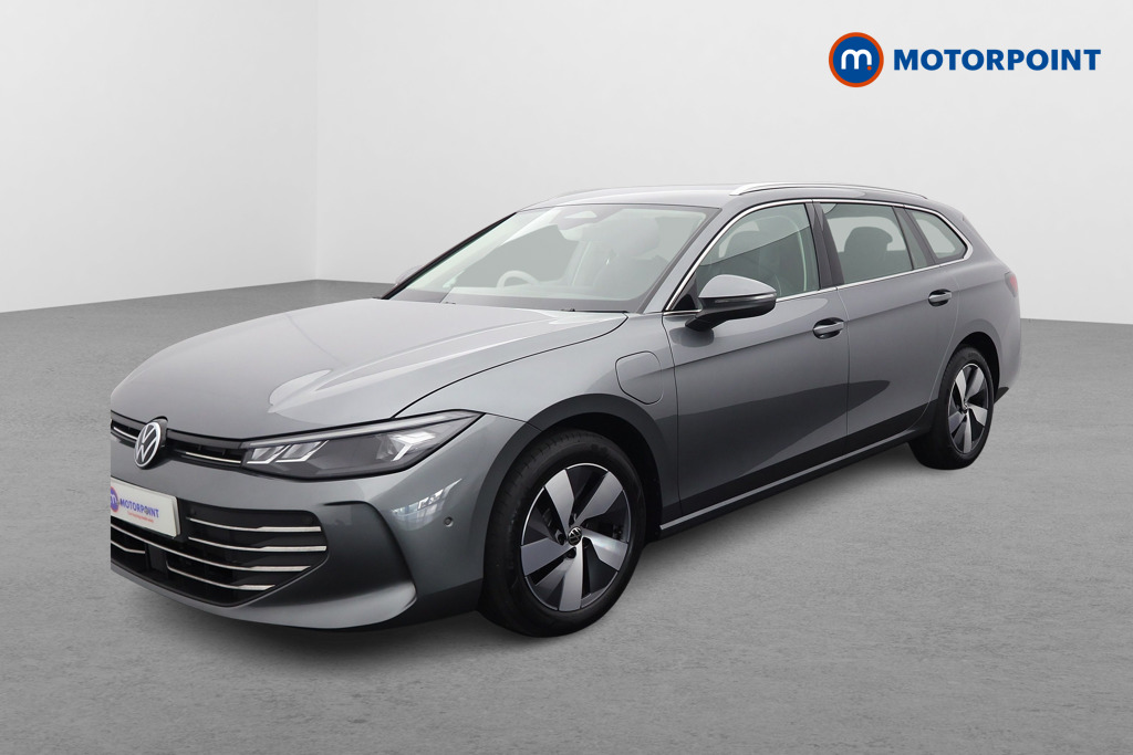 Volkswagen Passat Life Automatic Petrol Plug-In Hybrid Estate - Stock Number (1620873) - Passenger side front corner