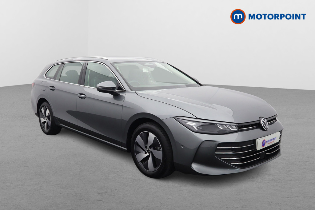 Volkswagen Passat Life Automatic Petrol Plug-In Hybrid Estate - Stock Number (1620873) - Drivers side front corner